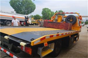 阿坝附近拖车电话号码服务